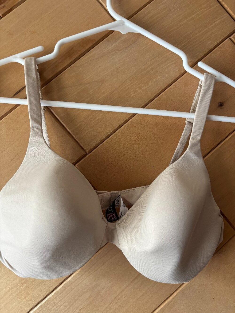 Nude Victoria Secret IPEX bra size 34C